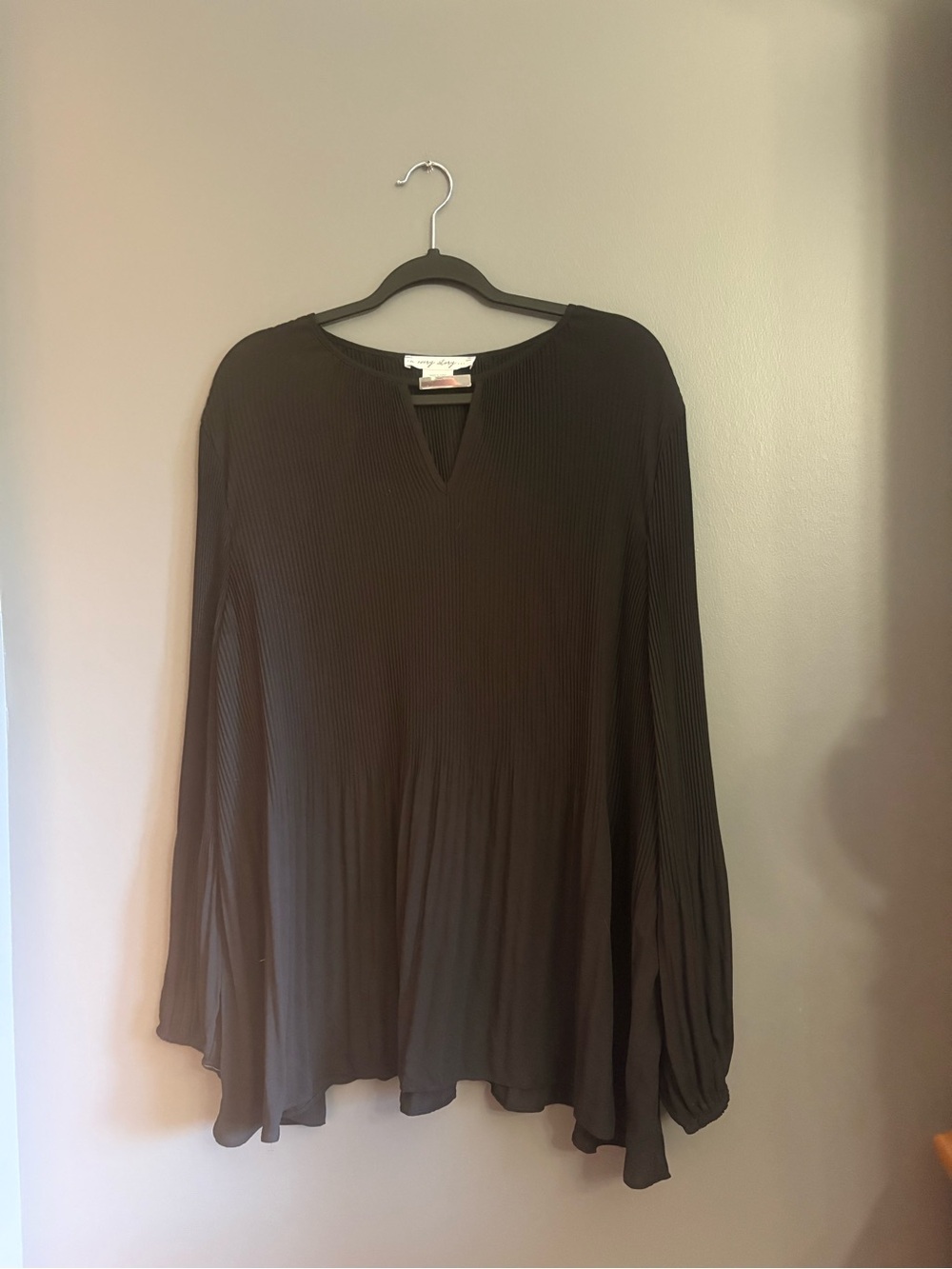 Penningtons Black Pleated V-Notch Long-Sleeve Blouse